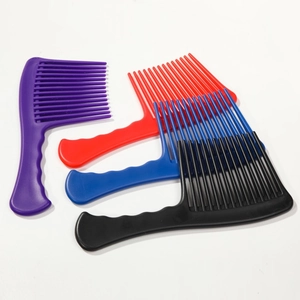 Set di quattro pettini professionali a denti larghi in viola, rosso, blu e nero