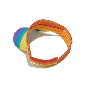 Visiera parasole a righe arcobaleno da donna in resistente tessuto sintetico strutturato