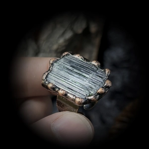 Vintage bronze open ring with raw green tourmaline stone in handcrafted design