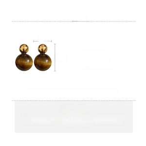 Detailed size and material specification chart for tiger eye heart flower earrings