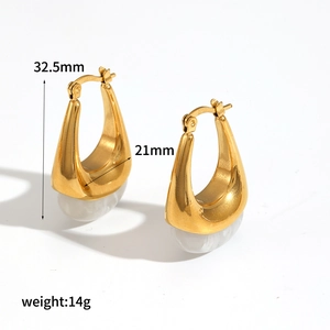 Detailed dimensions of C-shape earrings showing 32.5mm height, 21mm width and 14g weight