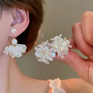 Elegant Flower Cluster Dangle Earrings With Imitation Artificial Pearl And Silver Earring Post French Style Jewelry For Women