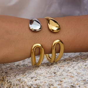 Minimalist 18K gold and silver plated stainless steel open bangles with mirror finish