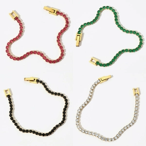 Lot de bracelets de tennis dorés avec oxydes de zirconium carrés en quatre couleurs