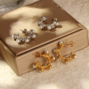 European American Fashion C-Shape Hoop Earrings Stainless Steel Inlaid Faux Artificial Pearl 18K Gold Plated Light Luxury For Women