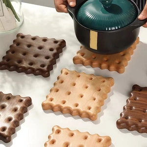 Solid Wood Coasters Biscuit Flower Puzzle Shape Heat Resistant Insulation Pads For Coffee Cup Black Walnut Beech Wood