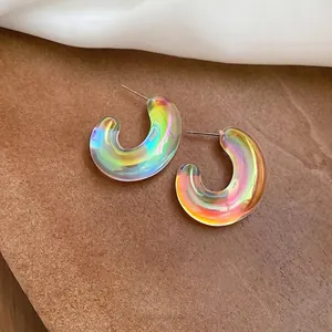 Chic iridescent U-shaped acrylic hoop earrings with vibrant colorful polarization effect