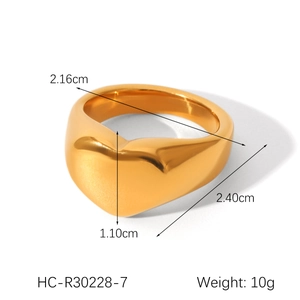 Detailed dimensions of the 18K gold-plated heart ring with inner diameter measurement