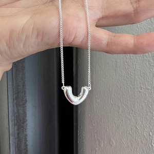 Minimalist 925 sterling silver V-shape necklace with elegant fine link chain for women