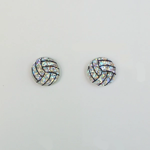 Gros plan détaillé de boucles d'oreilles basket avec texture pailletée holographique