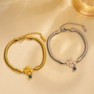 Women Titanium Steel Bracelet With Clover And Blue Evil Eye Pendant 18K Gold Plated Snake Bone Chain Fashion Jewelry