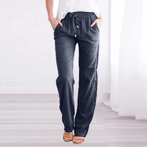 Détail du pantalon large en lin pour femme avec taille élastique à cordon de serrage