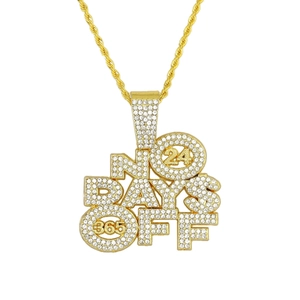 Hip Hop Halskette in Gold mit diamantbesetztem NO DAYS OFF 365 24/7 Anhänger Design