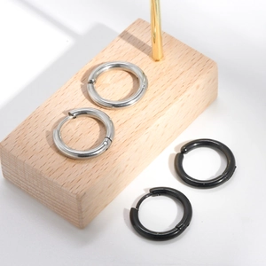 Minimalist non-pierced hoop earrings in silver and black stainless steel finish