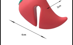 Silicone carrot pot lid lifter detail showing 3cm width and 6cm height measurements