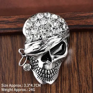 Retro silver pirate skull brooch with sparkling rhinestones for Halloween suit accessory