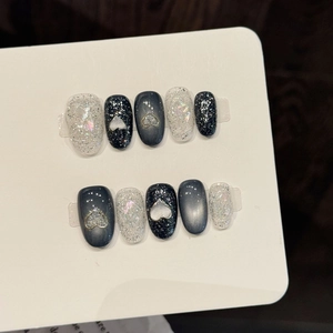 Handmade Press On Nails Cat Eye Effect With Silver Glitter And Heart Decor Black Translucent Short Oval Fake Nails
