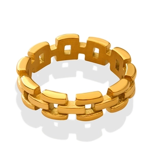 Industrial 18K gold chain link ring with geometric hollow design on white background