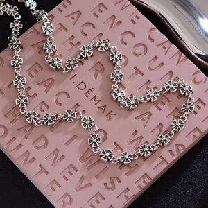 Vintage Silver Copper Cross Pendant Necklace For Women Hip Hop Gothic Punk Style Chunky Sweater Chain Fashion Jewelry Accessary