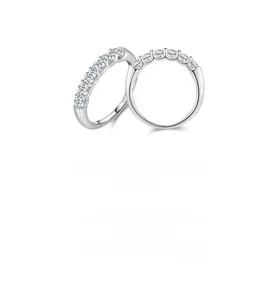 Detail of S925 sterling silver band with sparkling round cut VVS1 moissanite stones