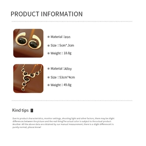 Detailed product dimensions and specifications for gold geometric jewelry set with black gems