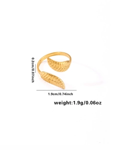 Detailed view of golden leaf ring with 1.9cm inner diameter and fine leaf texture