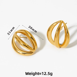 Detailed view of gold multi-layer hollow geometric earrings with 21mm and 26mm dimensions