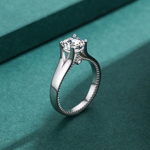Classic S925 sterling silver four-prong engagement ring with round cubic zirconia stone