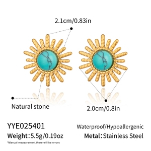 Detail of vintage gold sun earrings with natural turquoise stone and size dimensions