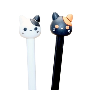 Cute cartoon cat claw gel pens with creative cat figurines in black and white colors