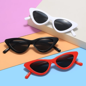 Lunettes De Soleil Yeux De Chat Pour Enfants Triangle Rétro Protection UV Monture PC Verres Résine Pour Garçons Filles