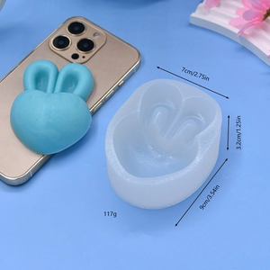 Detailed view of heart rabbit silicone mold with dimensions 7cm and 117g weight specs