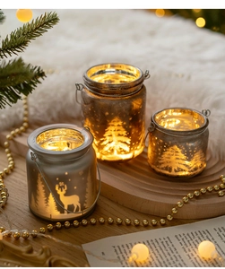 Porte-bougie de Noël en verre avec lumière LED chaude et détails de rennes