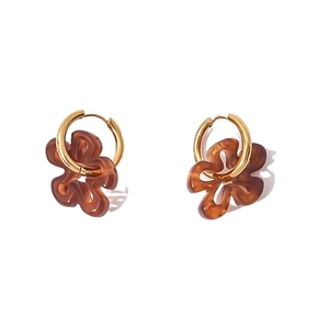 Vintage hollow gold earrings with translucent brown resin flower petals for women