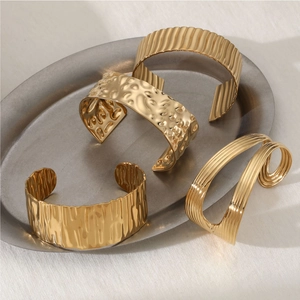 Stainless Steel Wide Cuff Bangle For Women Wavy Hammered Texture Open Bracelet Fashion Non Fading Minimalist Jewelry