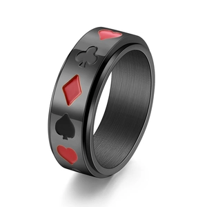 Bague rotative en acier titane noir avec motifs de poker coeur et pique rouges et noirs