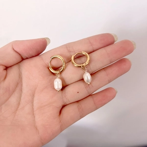 18K gold plated stainless steel hoop earrings featuring natural freshwater pearl pendants