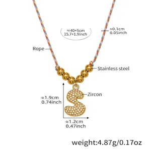 Dimensions du pendentif lettre S en acier inoxydable avec cordon coloré