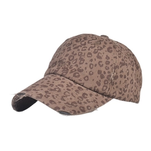 Berretto da baseball leopardato con motivo vintage kaki e tesa curva usurata