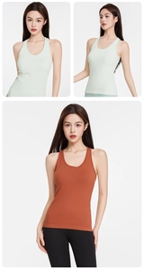 Détail de débardeurs de yoga côtelés en vert menthe et orange caramel avec tissu stretch