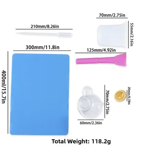 Détail du kit 18 outils résine DIY avec tapis silicone 400x300mm et gobelets