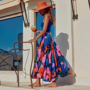 Set gonna lunga bohémien a fiori e canotta blu reale per vacanze estive da donna