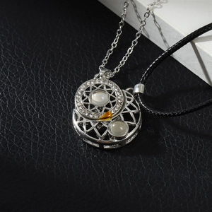 Magnetic sun and moon couple necklaces with 100 languages projection in silver and black