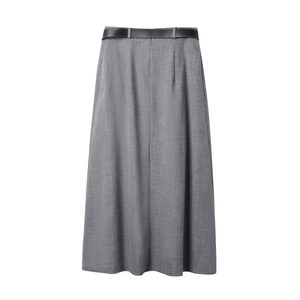 Elegant long gray maxi skirt set with black belt and fluid drape for women