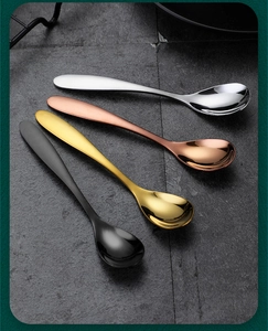 Detail of 304 stainless steel spoons in silver, rose gold, gold and black finishes