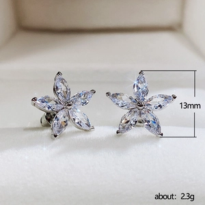 Sparkling marquise-cut zirconia flower stud earrings in white gold plating, 13mm size