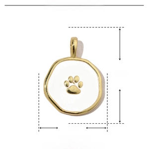 Detailed view of 18mm golden copper and white enamel cat paw pendant with weight specs
