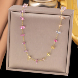 Collana di pietre naturali colorate con catena dorata in acciaio al titanio da donna