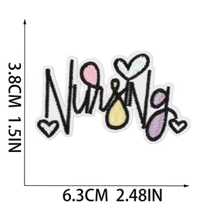 Detailansicht der Nursing-Stickerei mit Maßen: 6,3 cm Breite und 3,8 cm Höhe