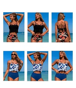 Detail von High-Waist Tankini-Sets mit Tropenprints und Volants am sonnigen Strand